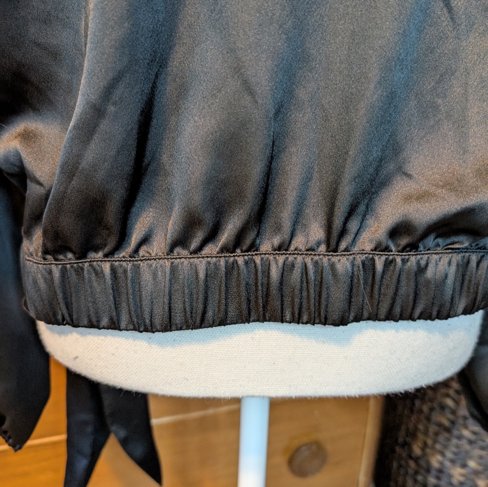 Black Satin Side Tie-Front cropped Top XL - Picture 7 of 10